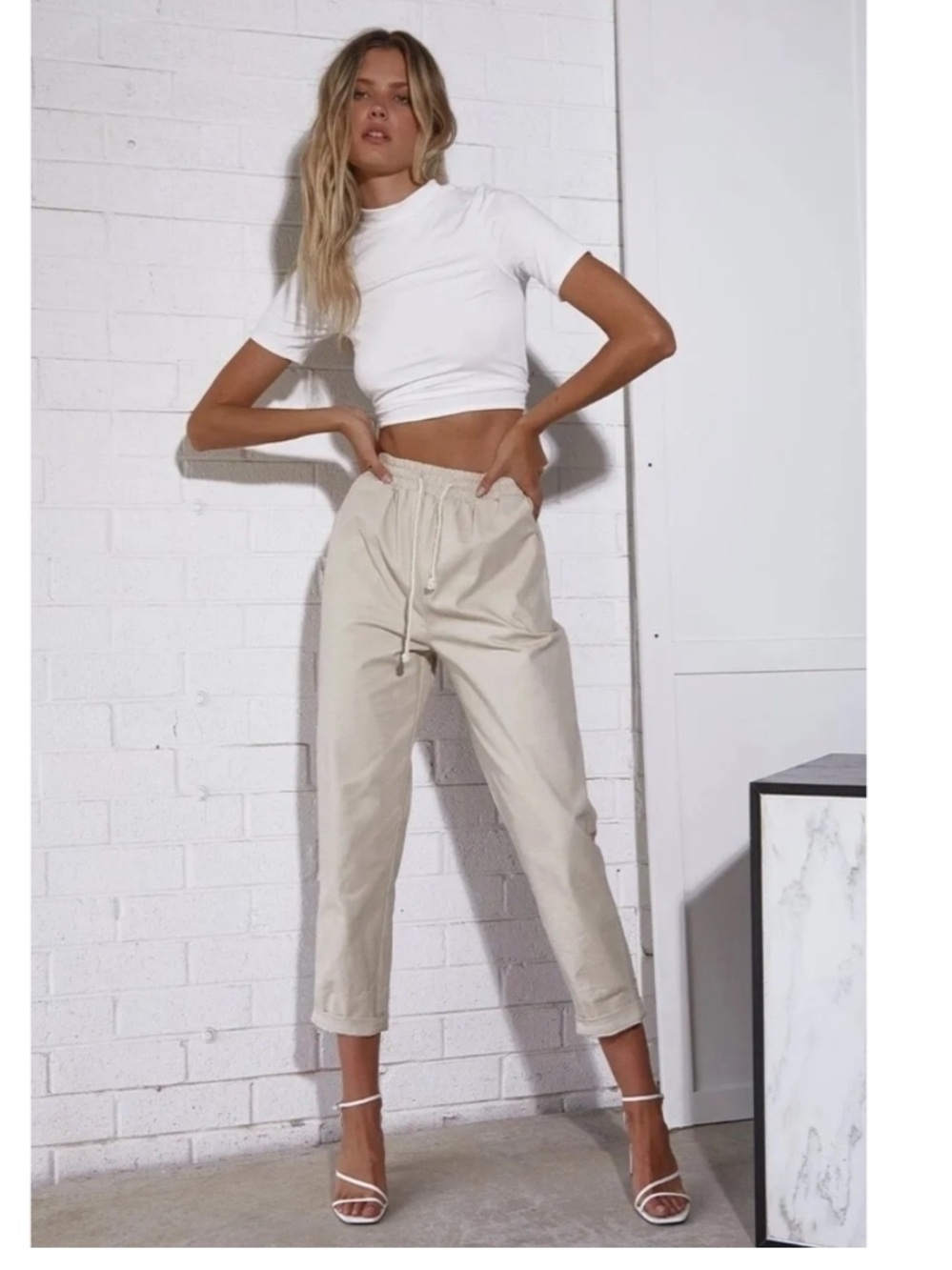 Women's SNDYS Lori Beige Cropped Pants Size 8